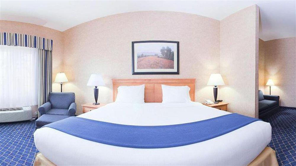 Holiday Inn Express & Suites Cheney By Ihg Zewnętrze zdjęcie