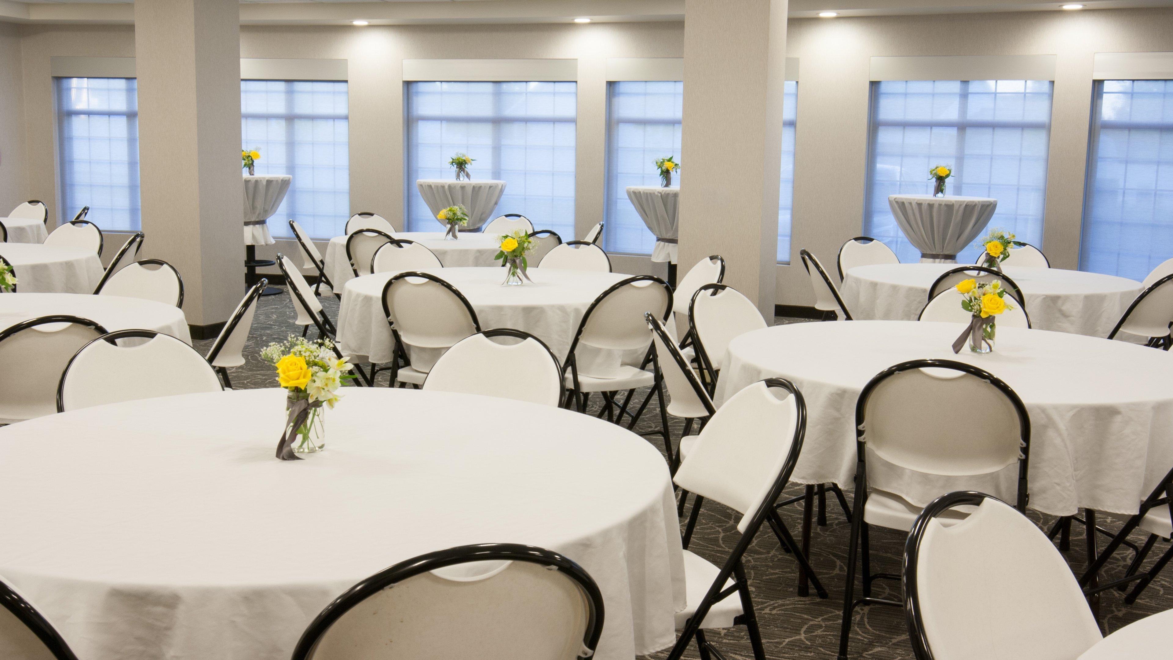 Holiday Inn Express & Suites Cheney By Ihg Zewnętrze zdjęcie