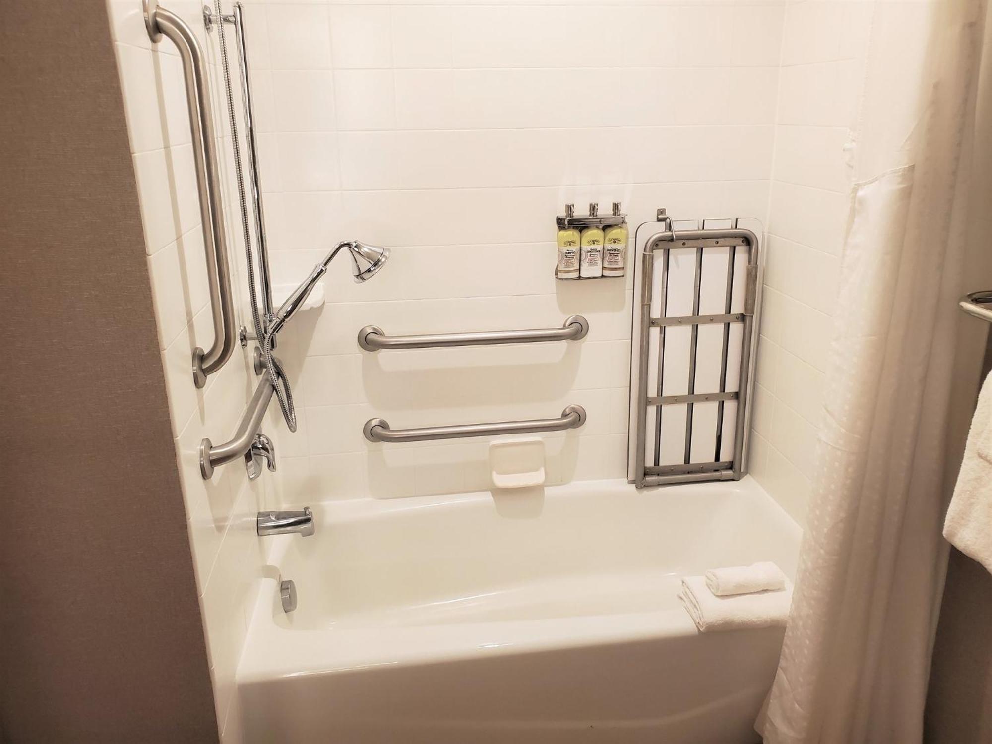 Holiday Inn Express & Suites Cheney By Ihg Zewnętrze zdjęcie