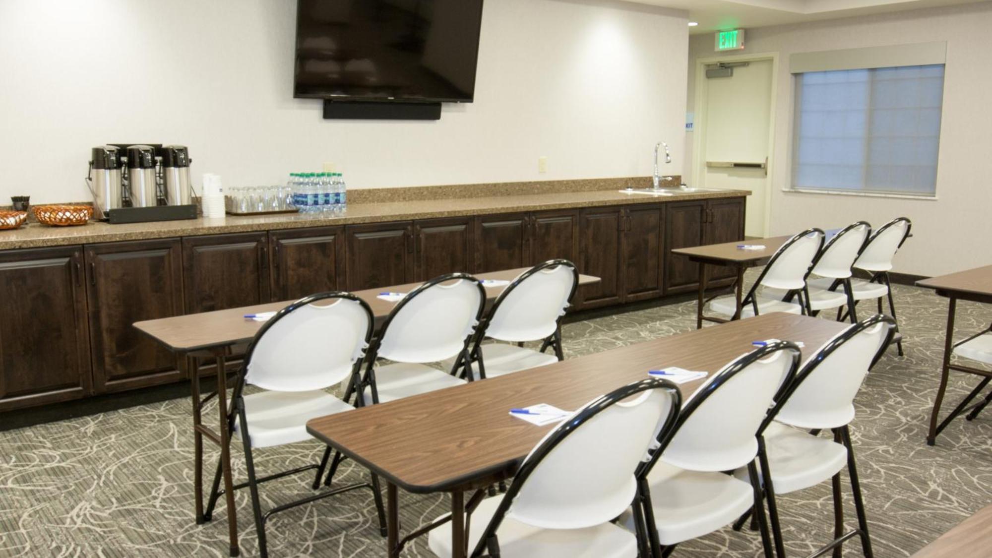 Holiday Inn Express & Suites Cheney By Ihg Zewnętrze zdjęcie