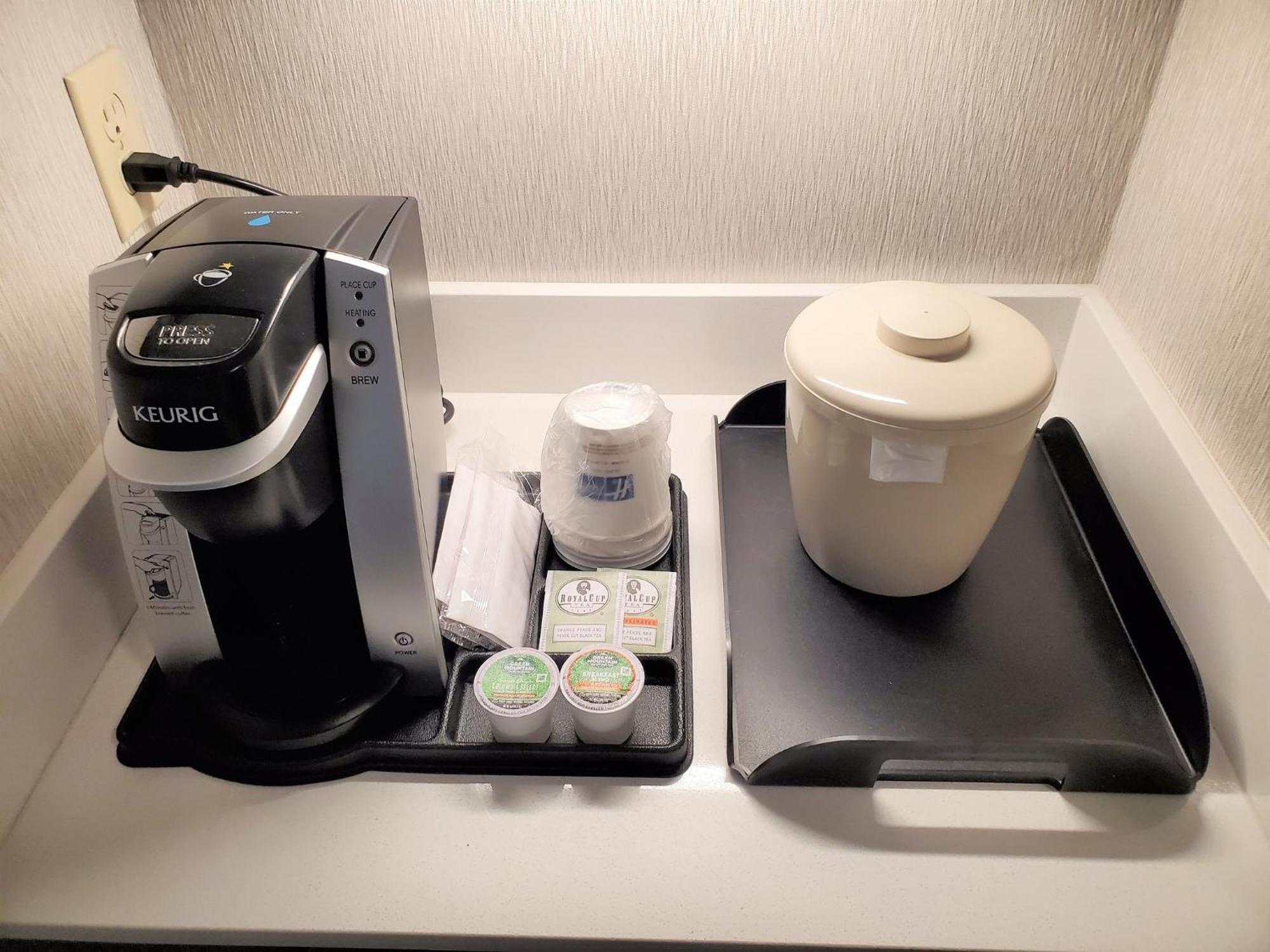 Holiday Inn Express & Suites Cheney By Ihg Zewnętrze zdjęcie