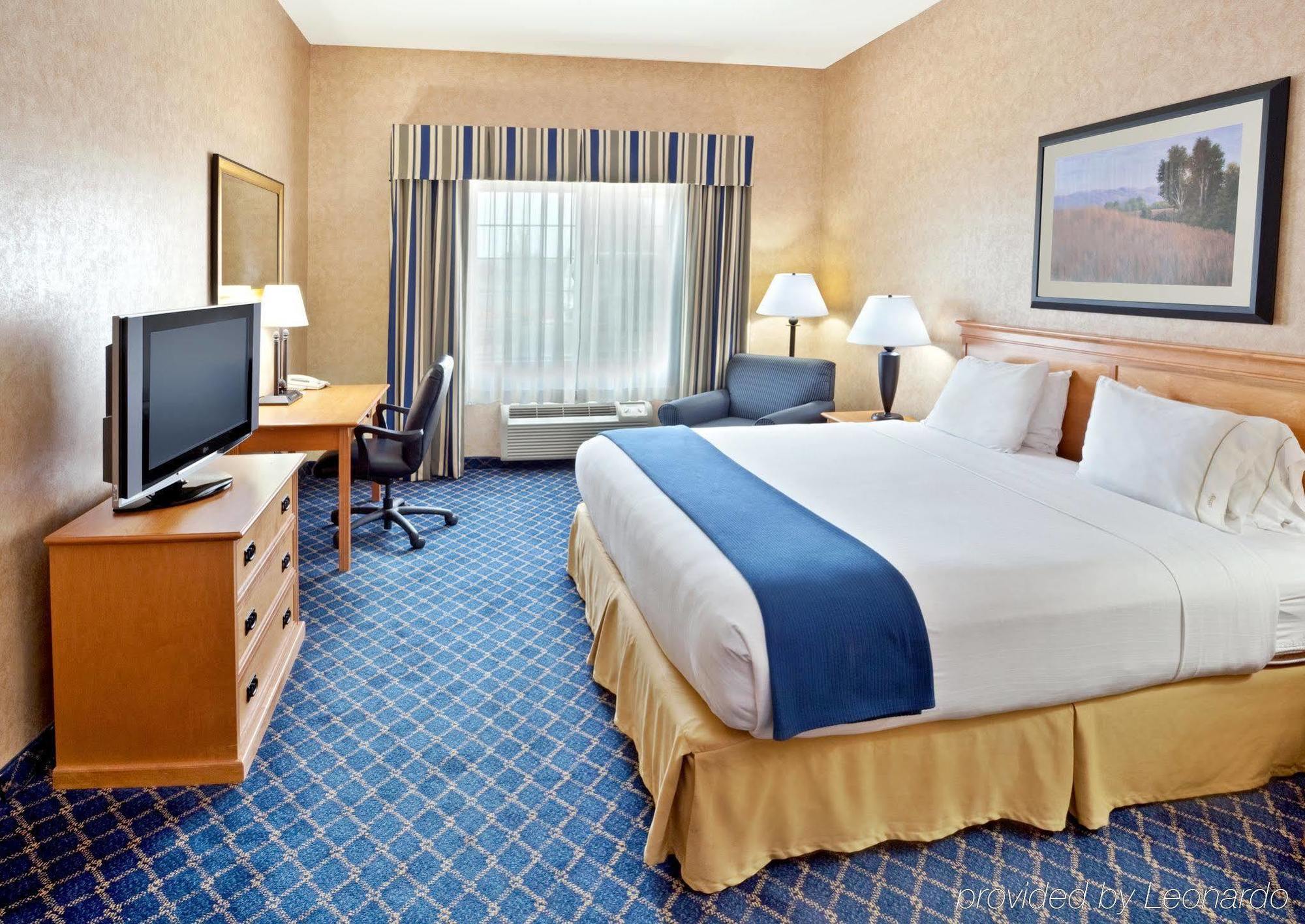 Holiday Inn Express & Suites Cheney By Ihg Zewnętrze zdjęcie